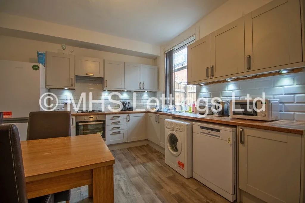 House Back Hessle Mount in Leeds