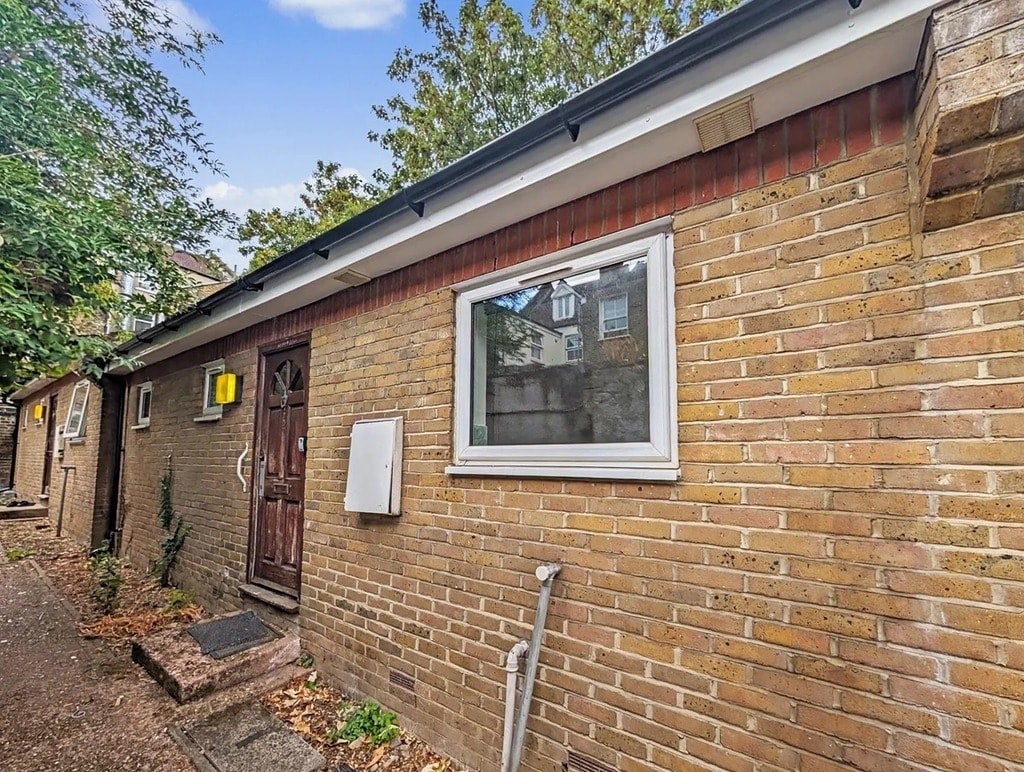 House Cedar Place in Greater London