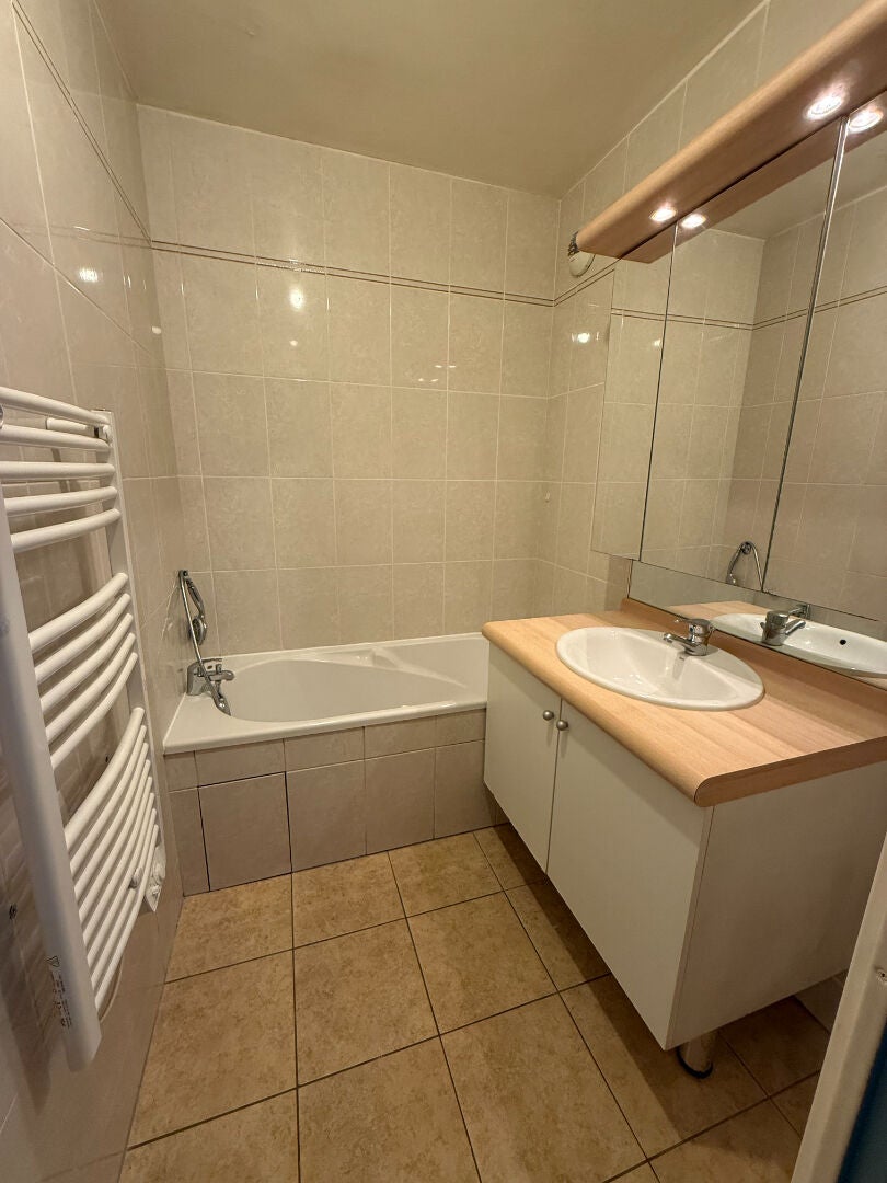 Flat Rue Albert Schweitzer in Chevilly-Larue