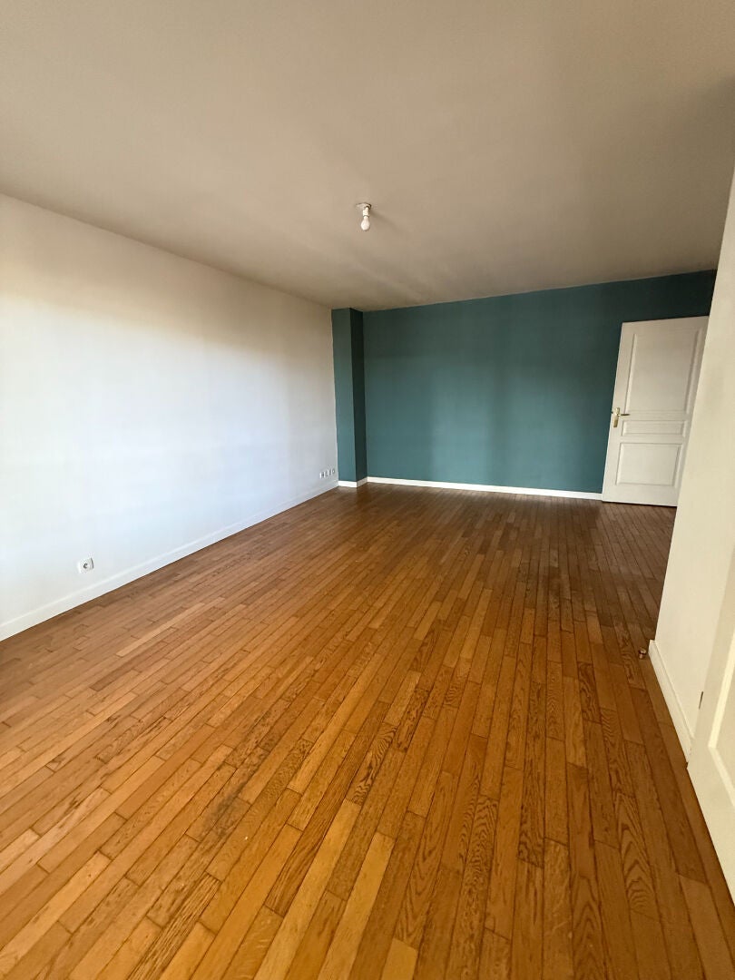 Flat Rue Albert Schweitzer in Chevilly-Larue