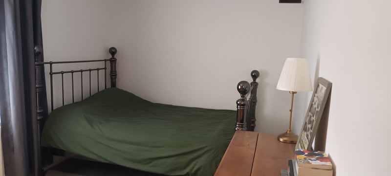 Room Robbins Way in Royal Leamington Spa