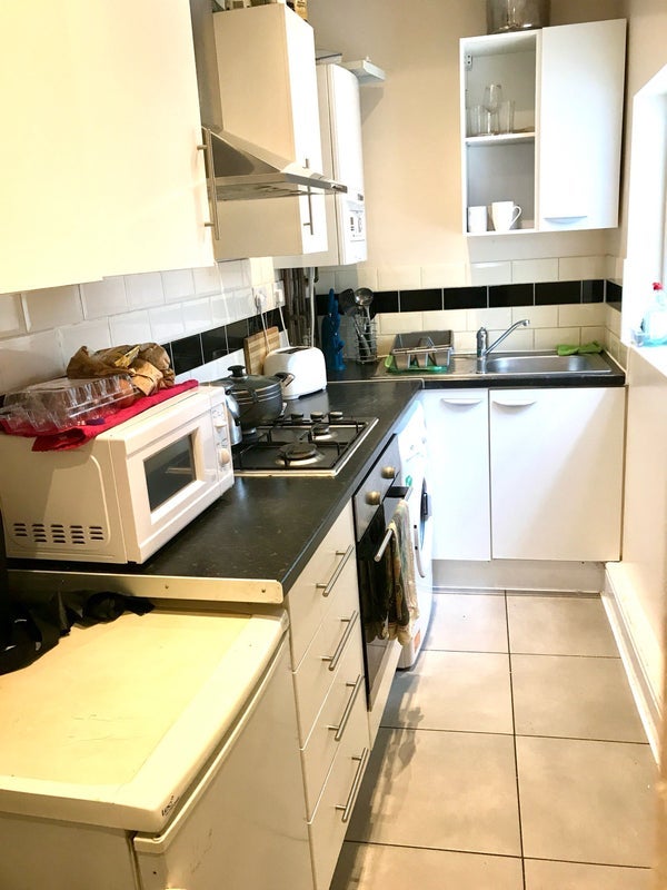 Room Cambria Road in Greater London