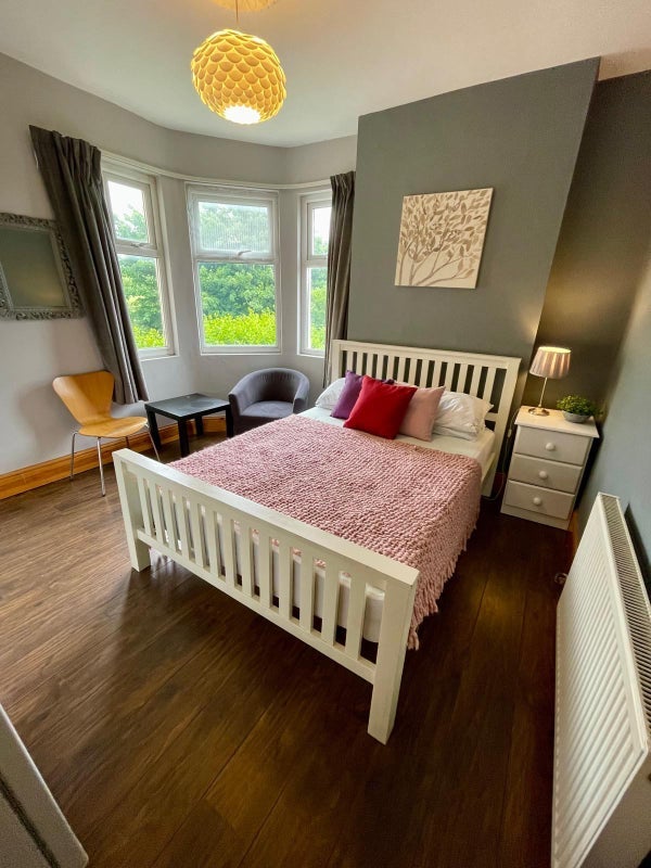 Room Himley Road in Dudley