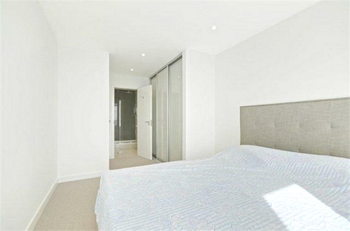 Flat Bedford Park in Greater London