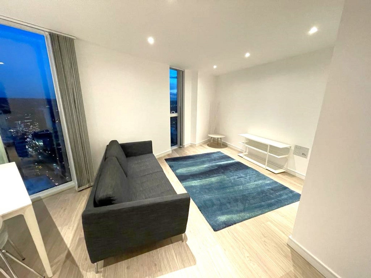 Flat Bedford Park in Greater London