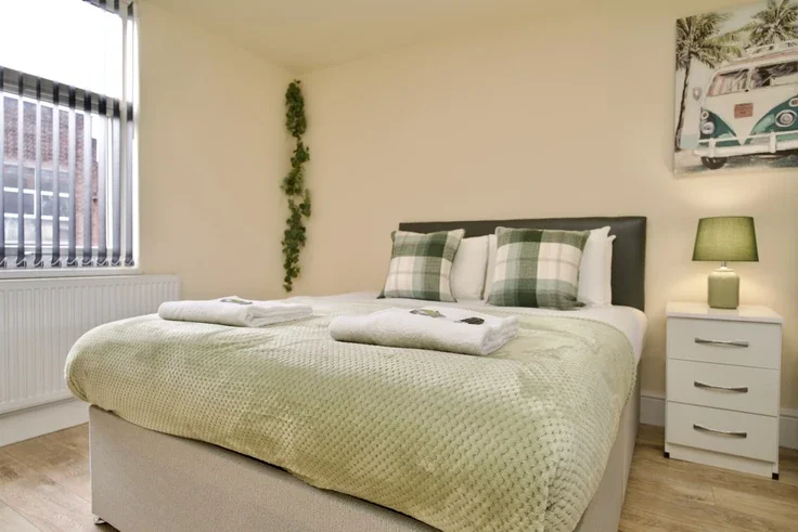 Flat Foleshill Road in Coventry
