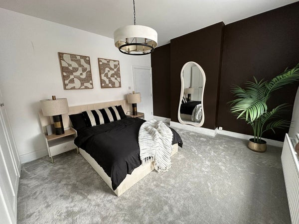 Flat Hassall Street in Bury