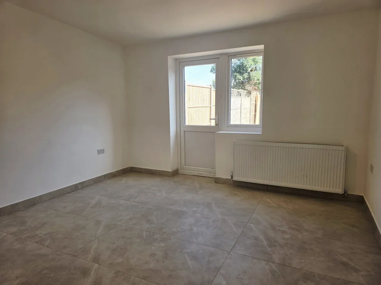 Room St. David's Drive in Greater London