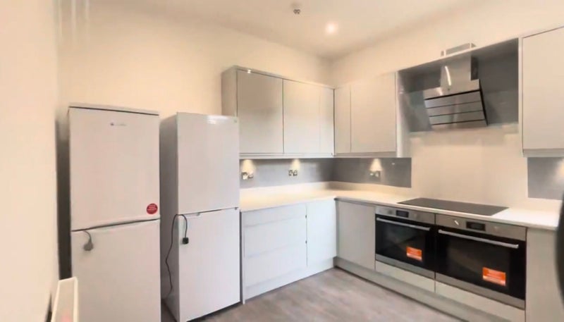 Room Abberton Road in Manchester
