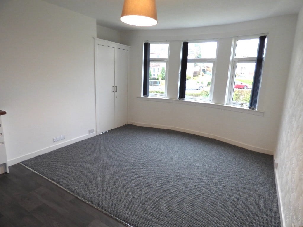 House Lounsdale Drive in Paisley