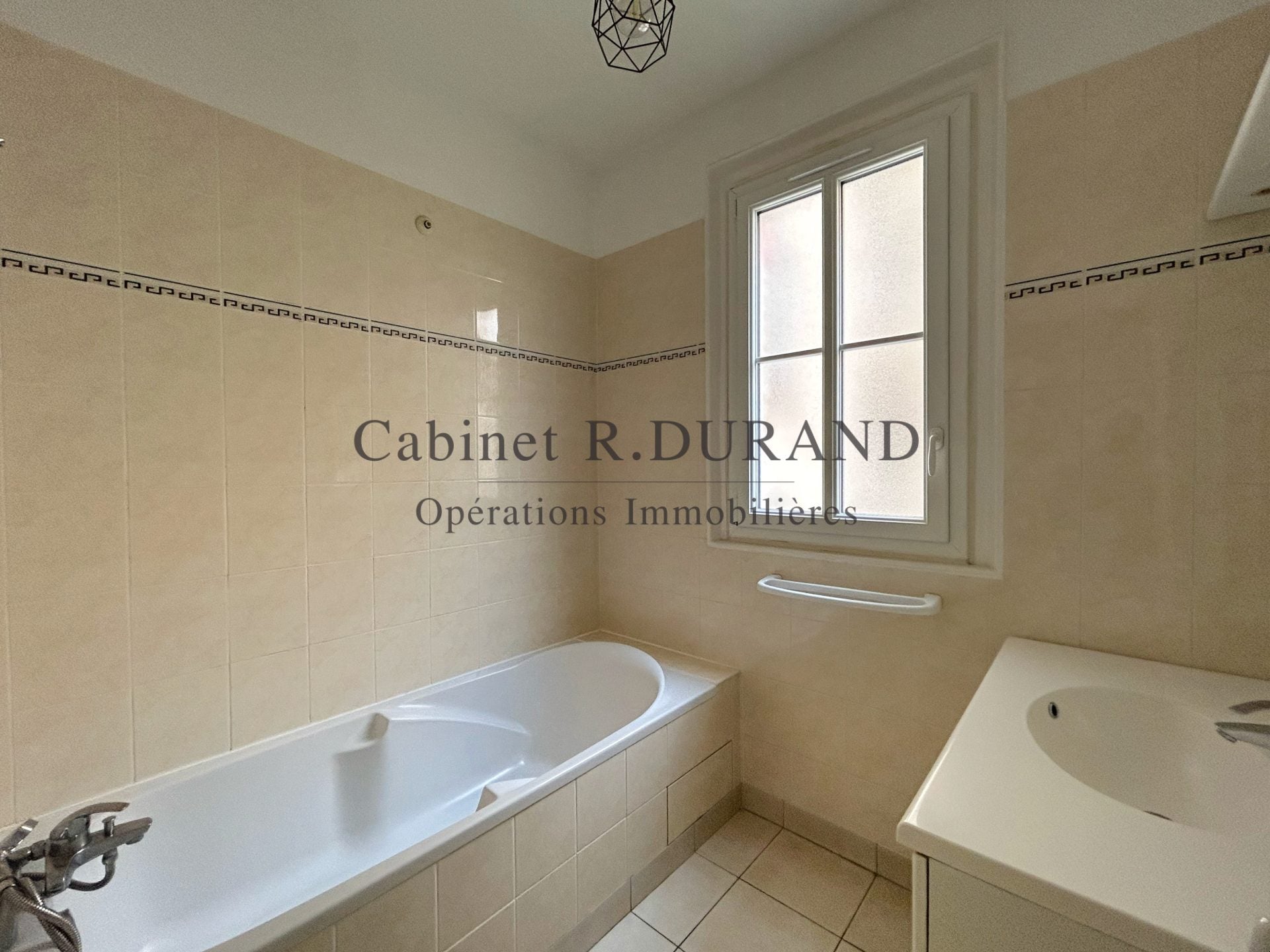 Appartement Rue de Rethondes à Asnières-sur-Seine
