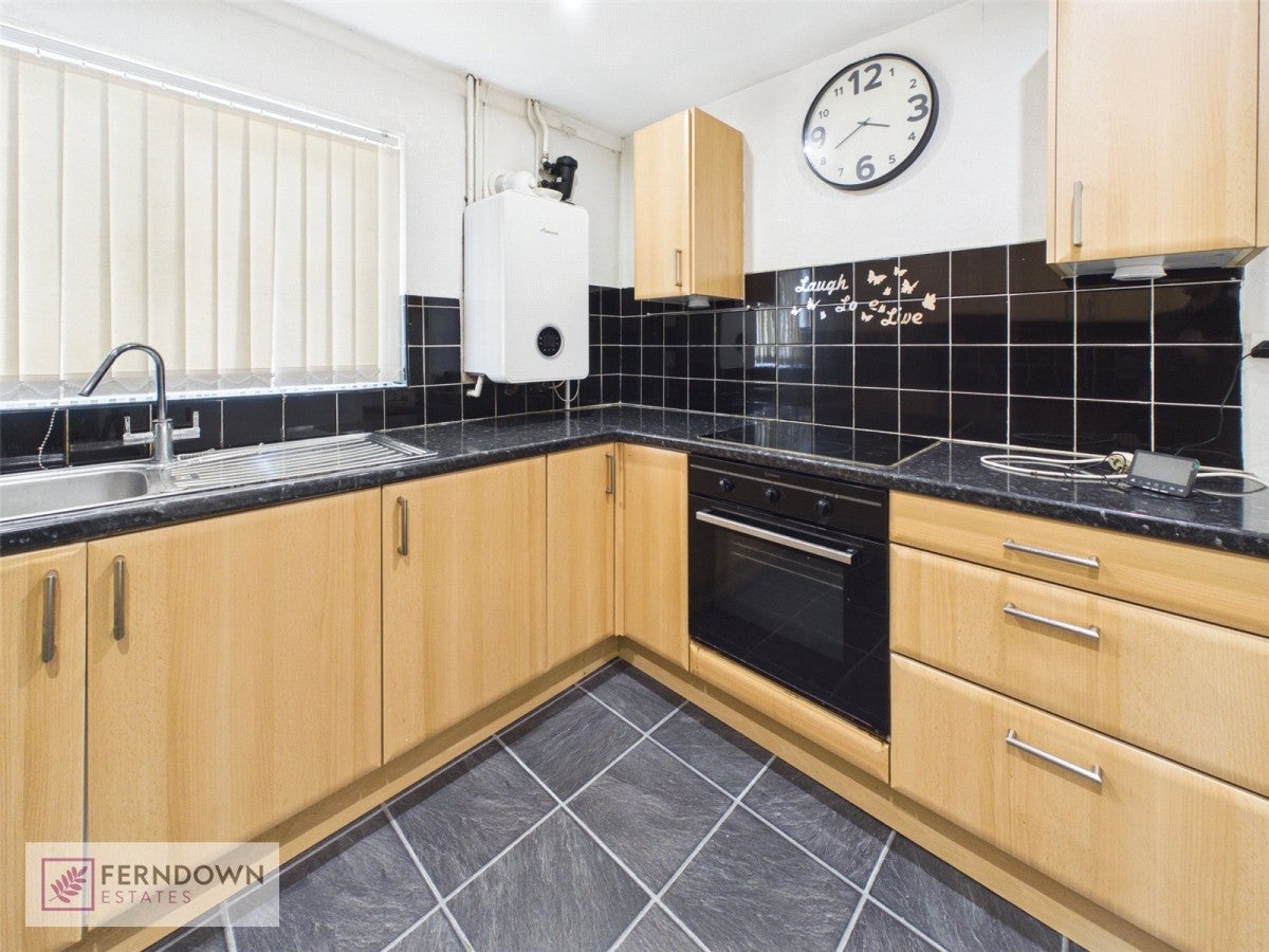 Flat Coleshill Heath Road in Metropolitan Borough of Solihull