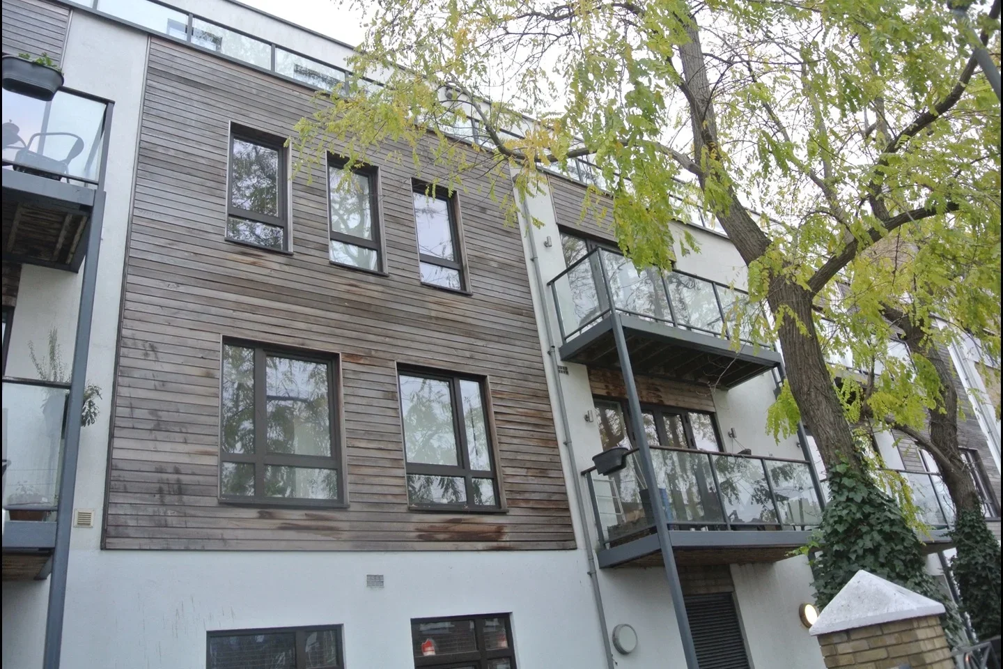 Flat Furmage Street in Greater London
