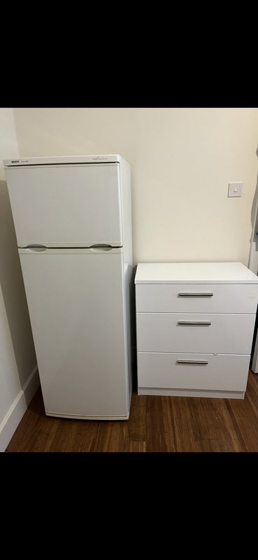 Room Willesden Lane in Greater London