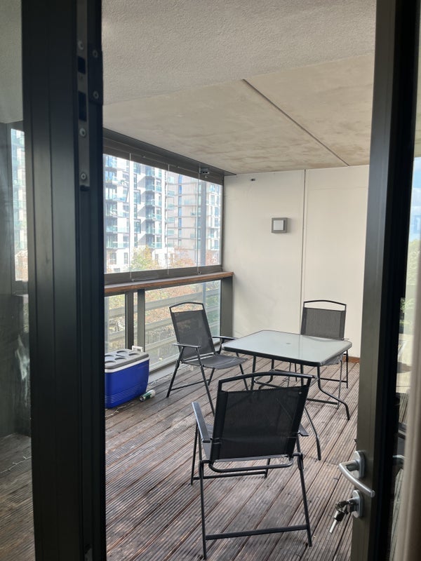 Room Elis Way in Greater London