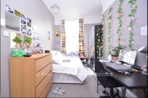 Flat Ridgeway in Leeds