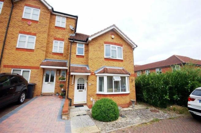 House Lampeter Close in Greater London