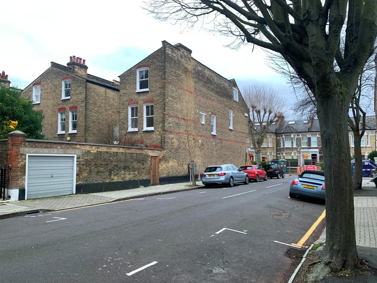 Flat Briarwood Road in Greater London