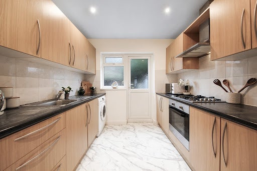 Room Seaford Road in Greater London