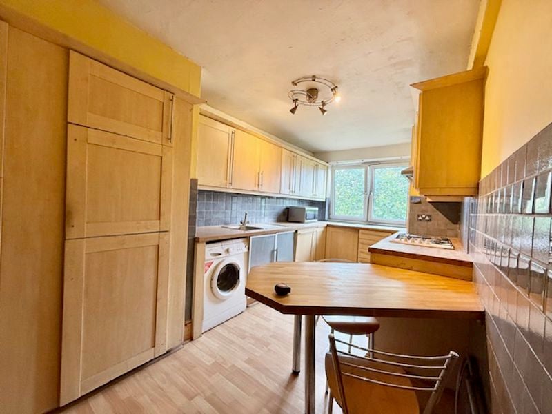 Flat Jamaica Road in Greater London