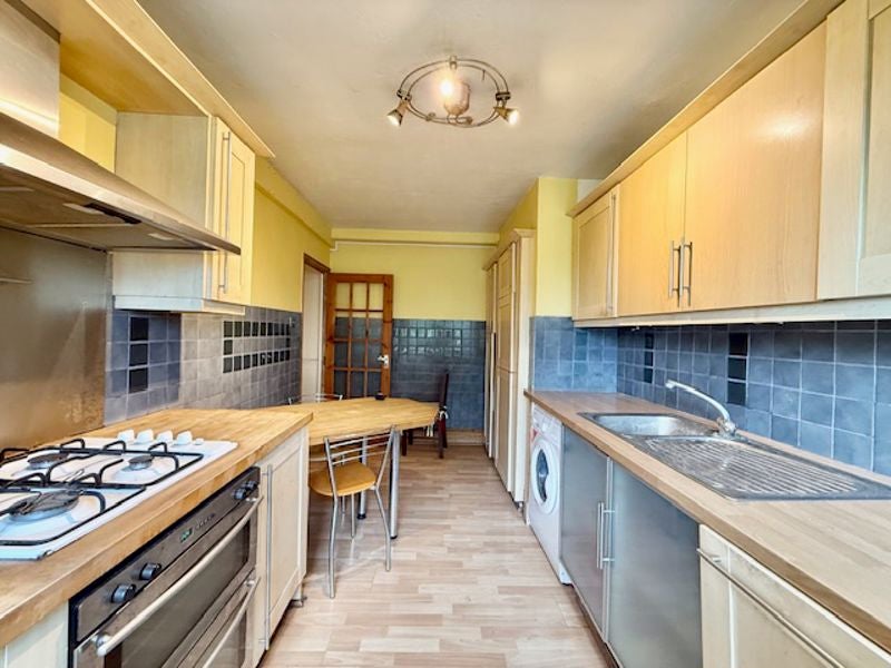 Flat Jamaica Road in Greater London