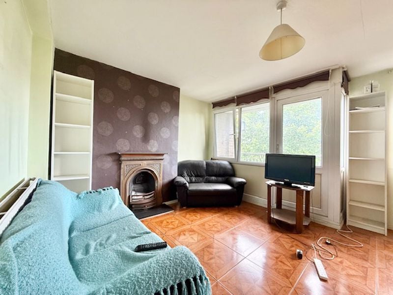 Flat Jamaica Road in Greater London