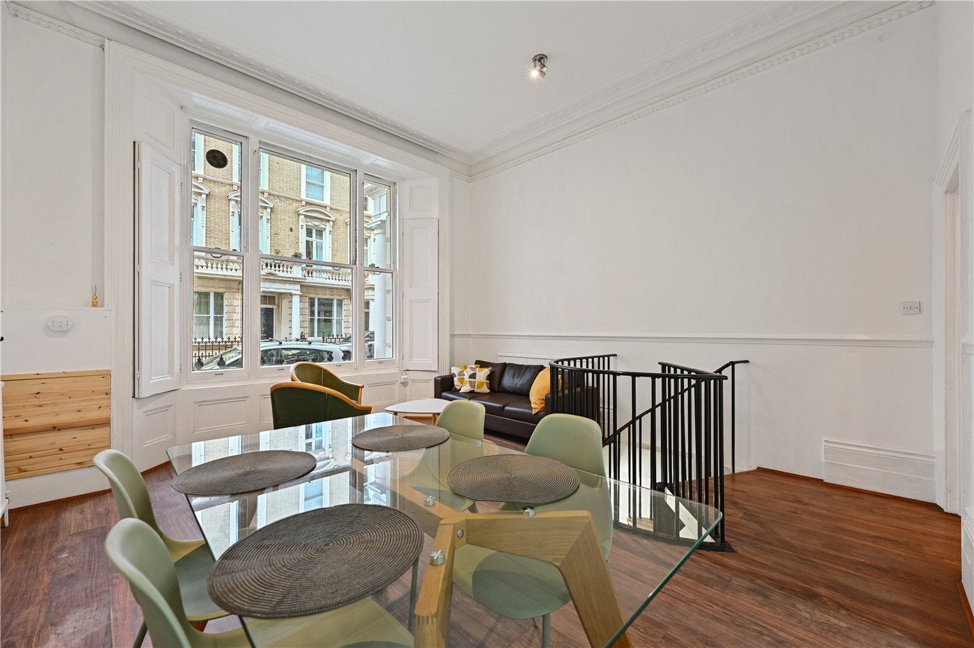 Flat Clanricarde Gardens in Greater London