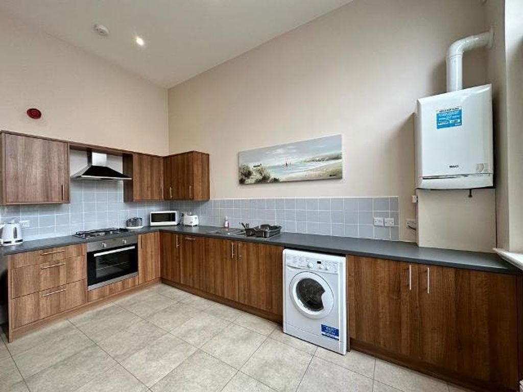 Flat Victoria Road in Barrow-in-Furness
