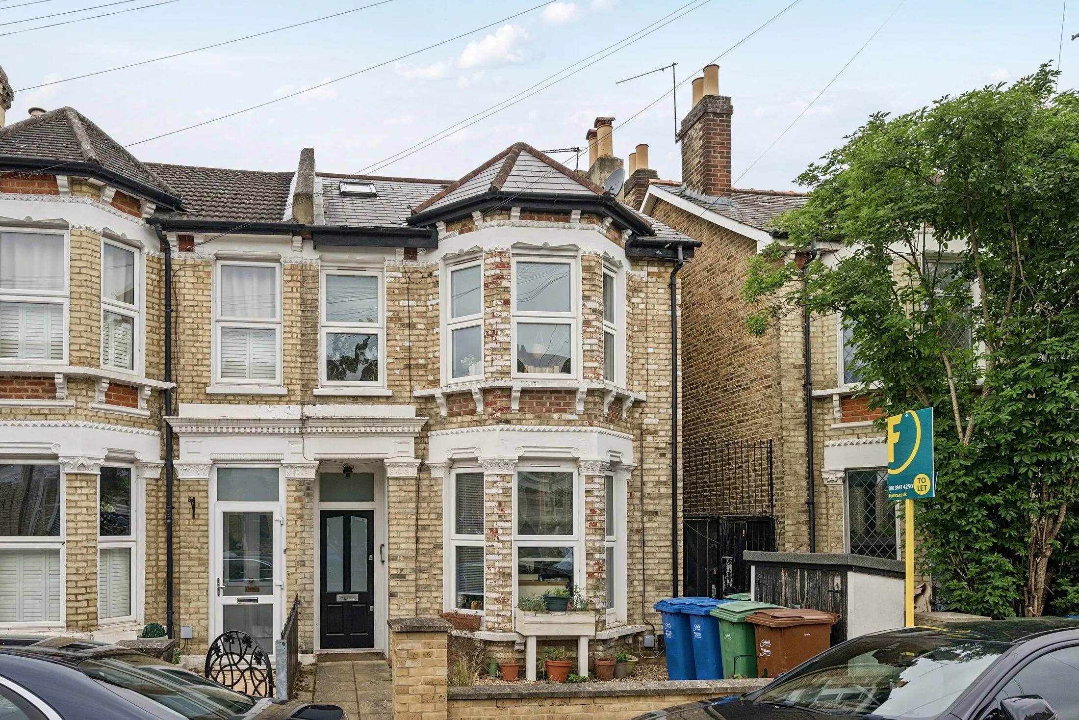 Flat Marsden Road in Greater London