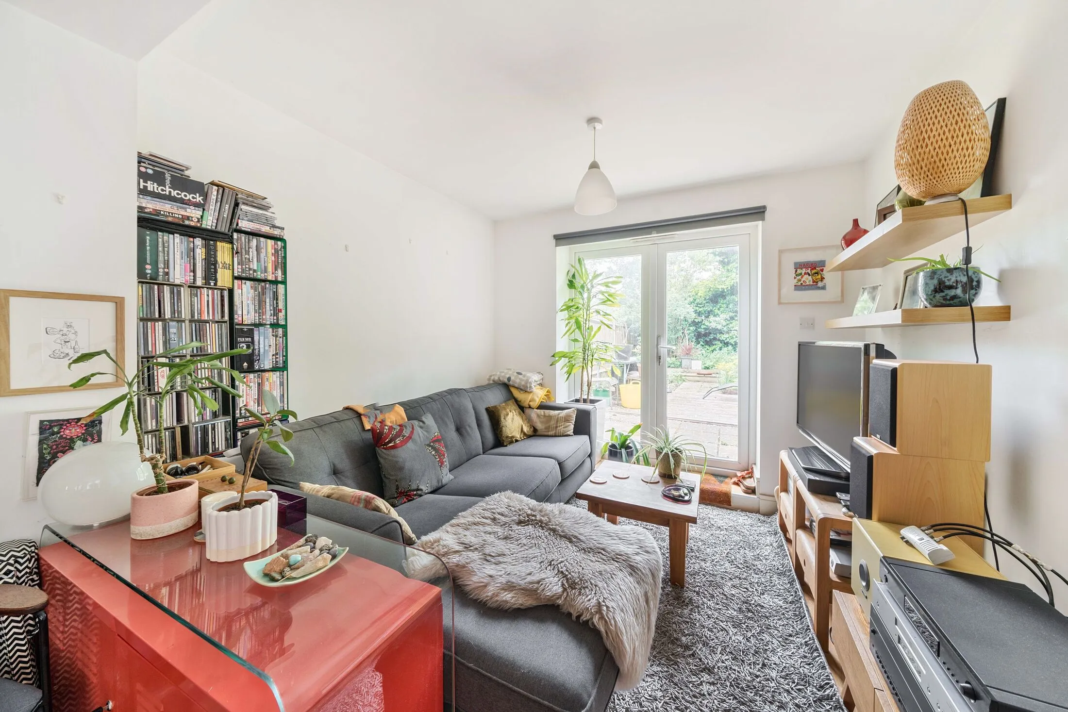 Flat Marsden Road in Greater London