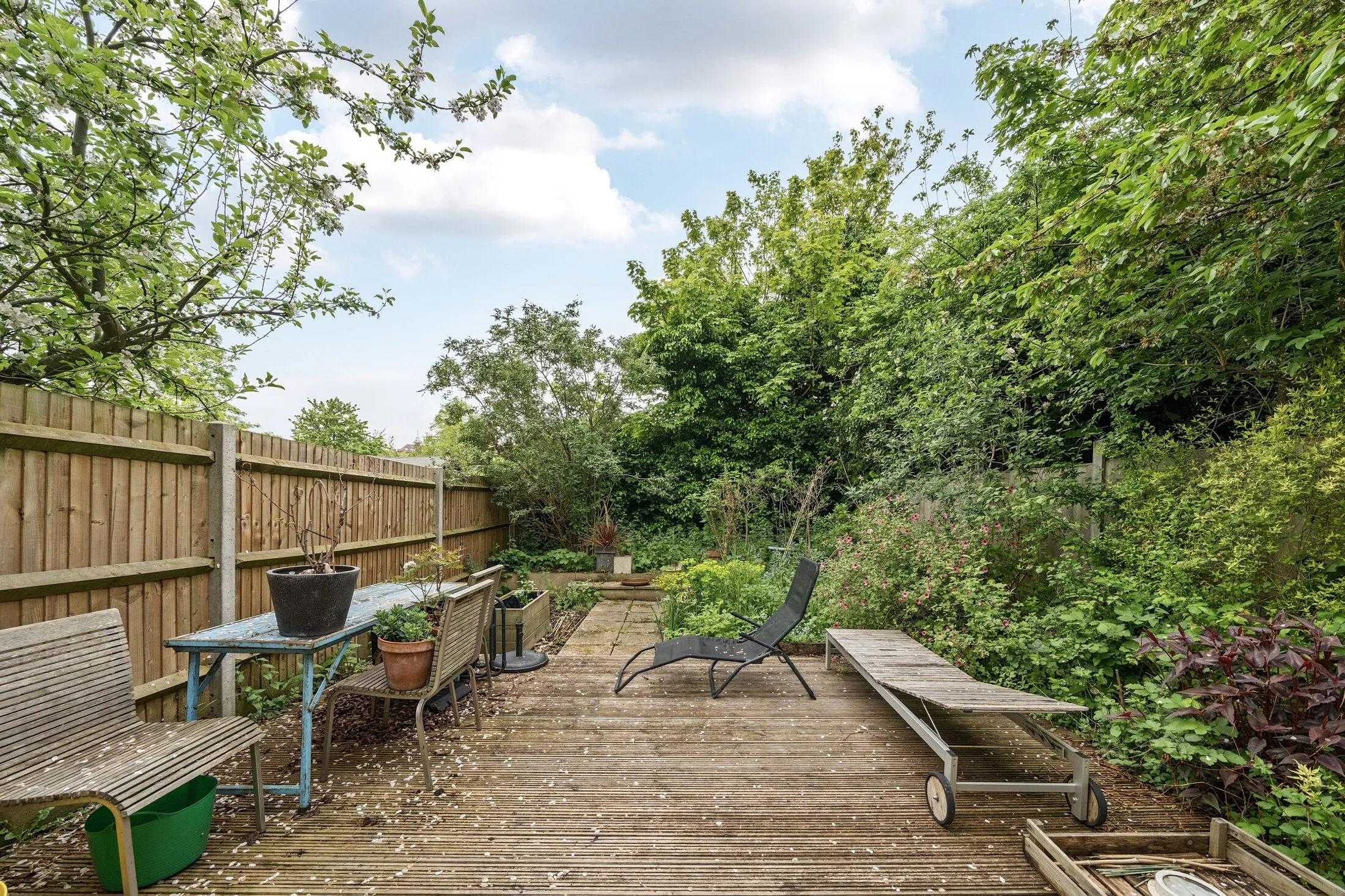 Flat Marsden Road in Greater London