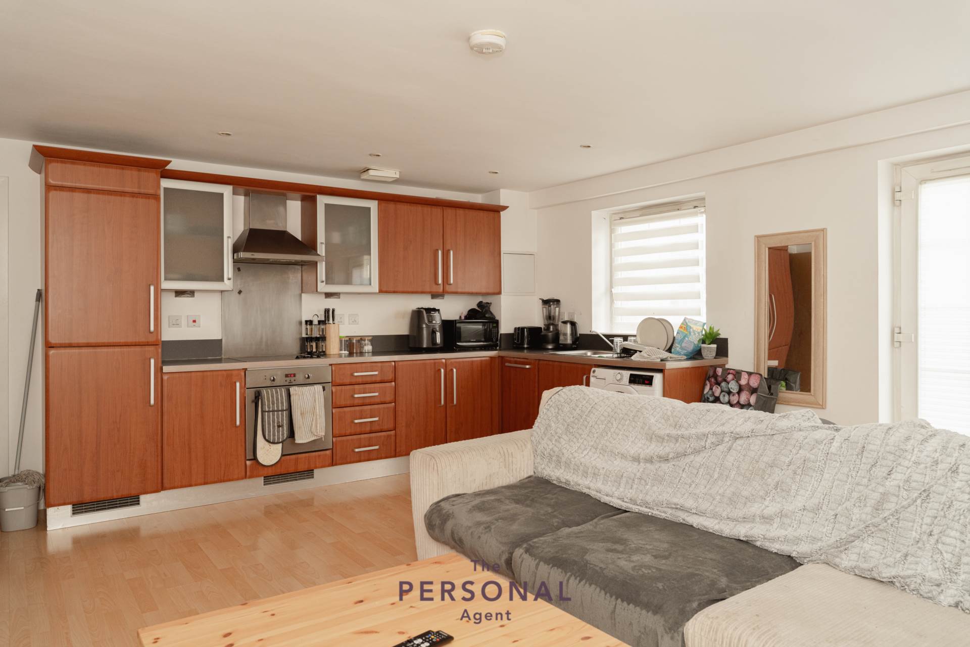 Flat Phillimore Walk in London