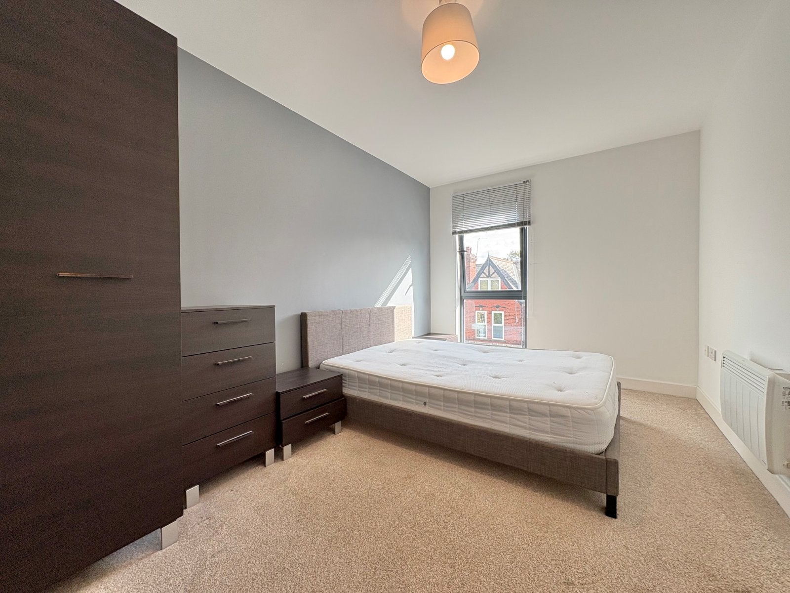 Flat Meanwood Road in Leeds