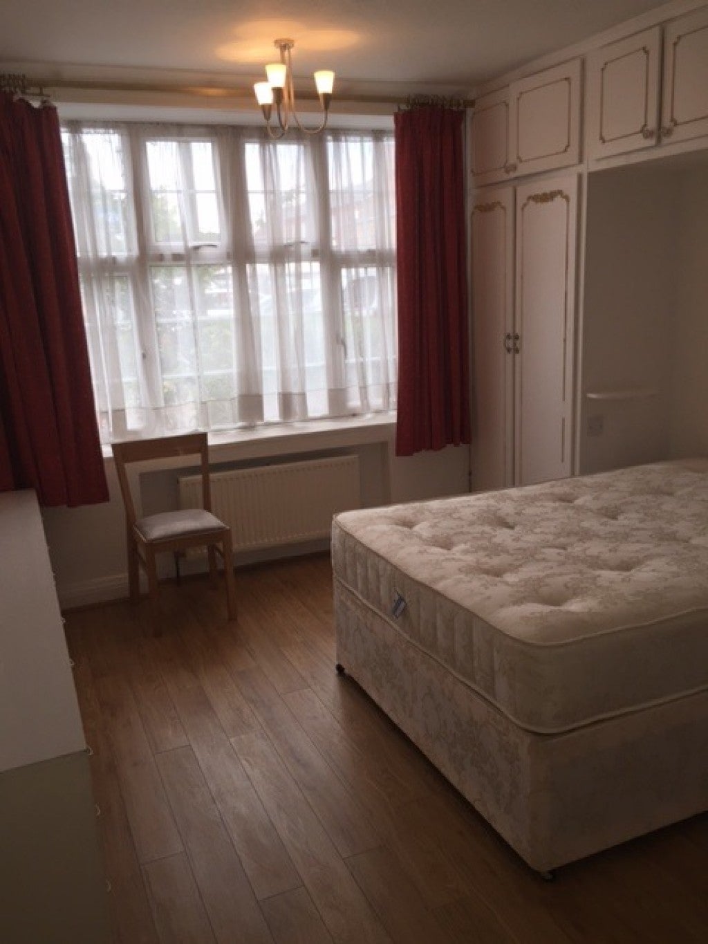 Flat The Burroughs in Greater London