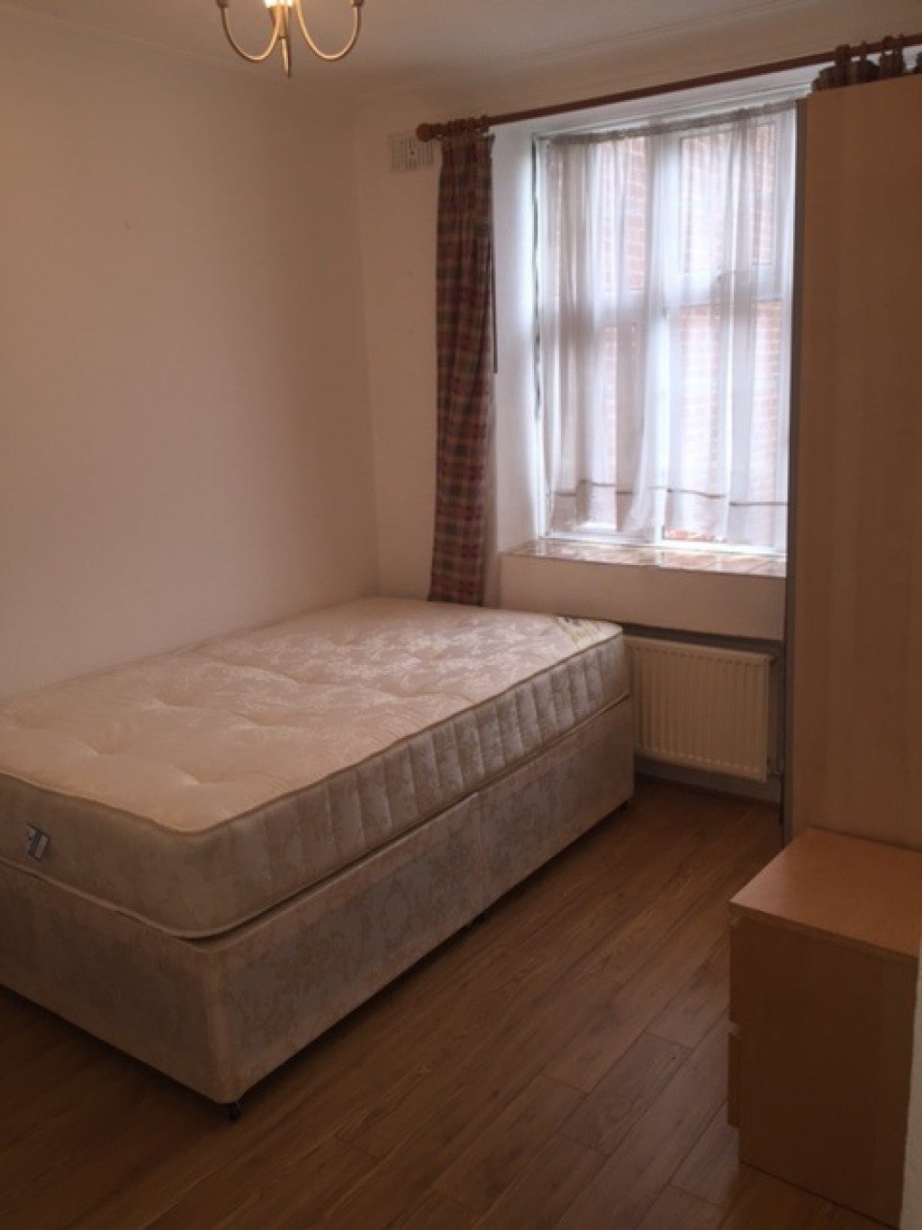 Flat The Burroughs in Greater London