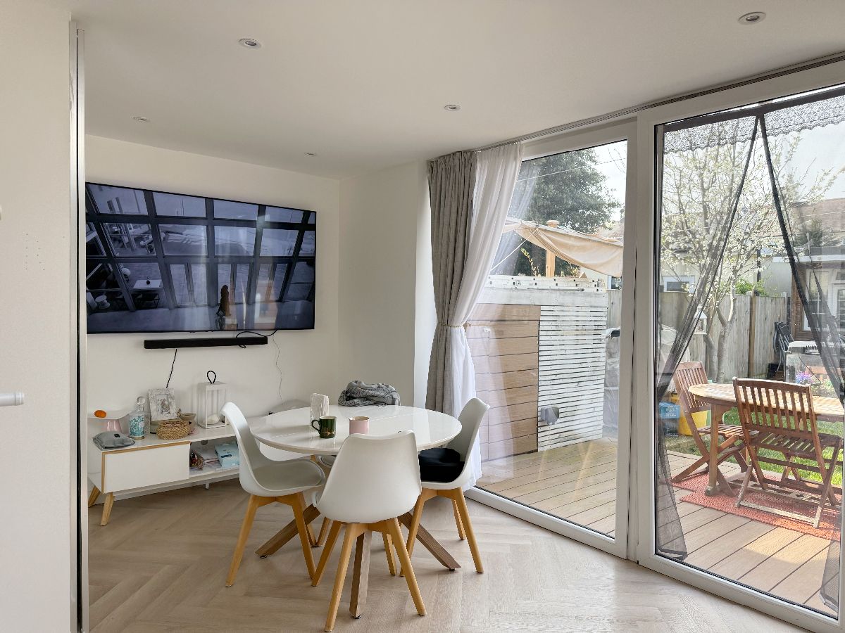 Room Bromley Road in Greater London