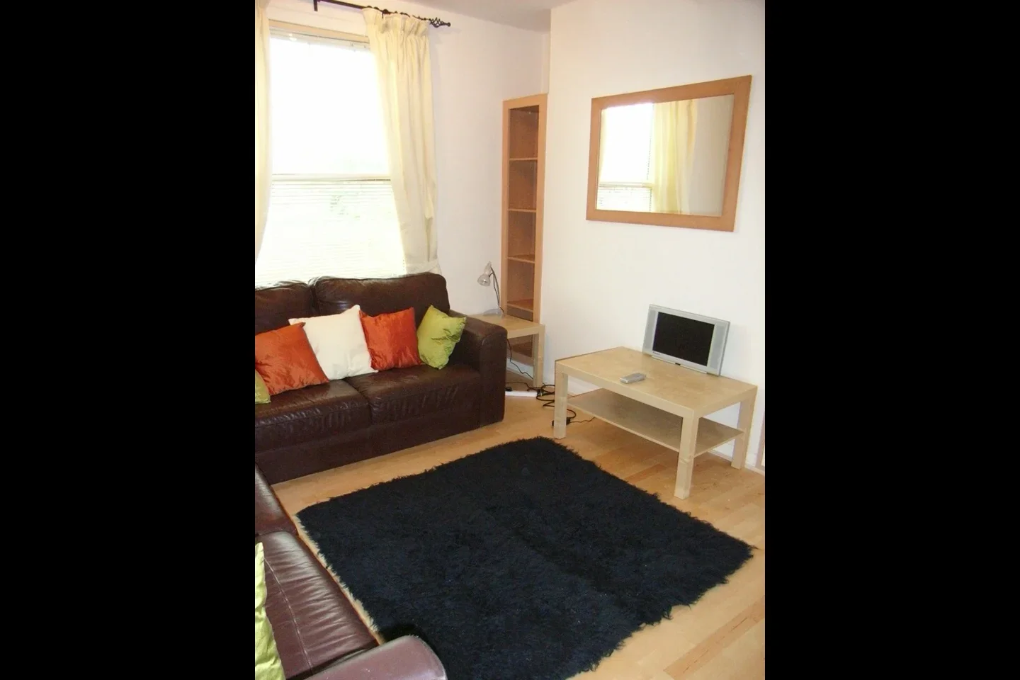 Flat Westway in Greater London