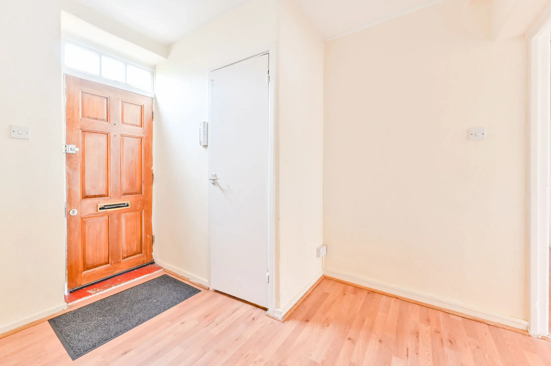 Flat Penfold Street in City of Westminster