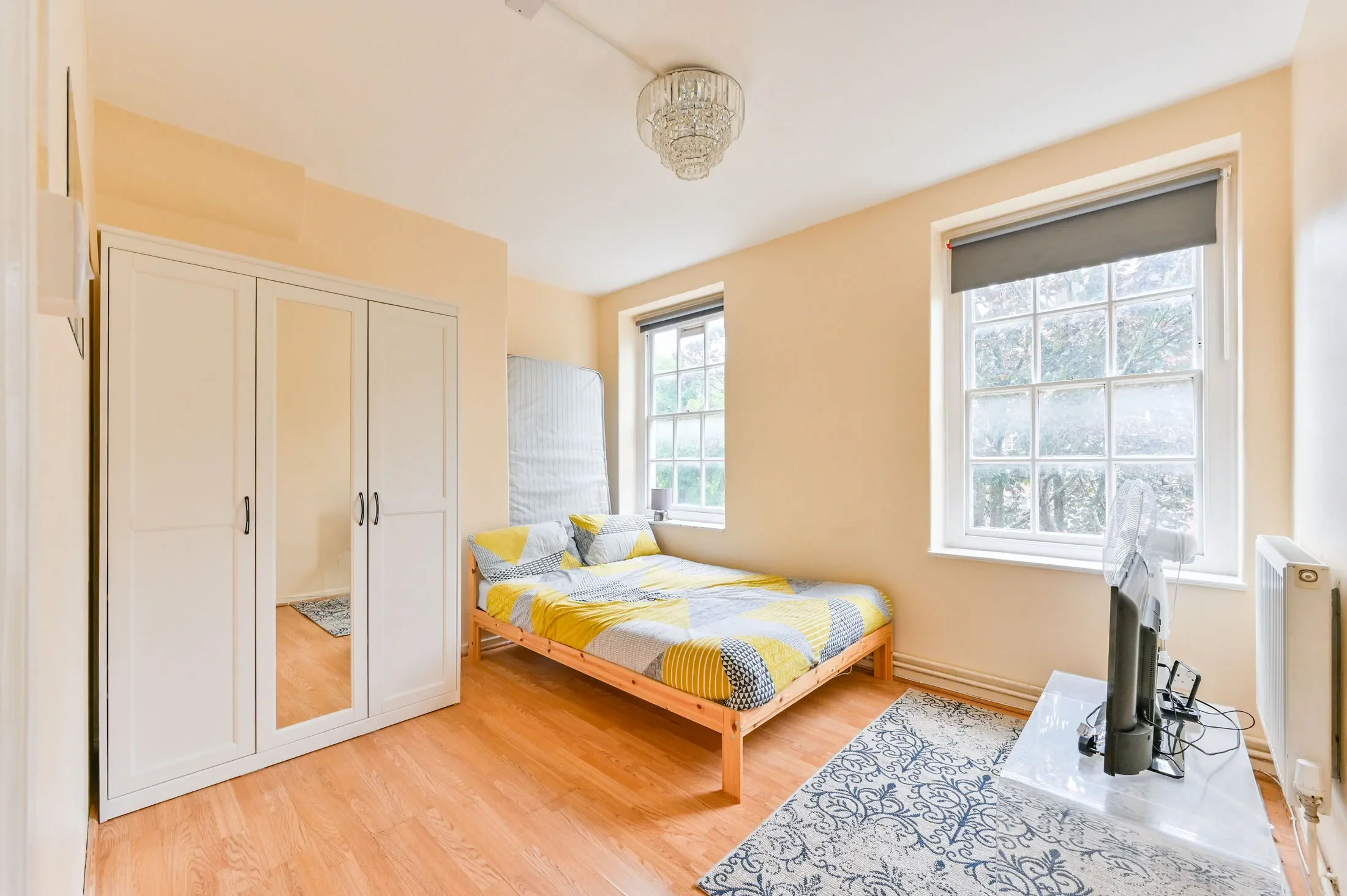 Flat Penfold Street in City of Westminster