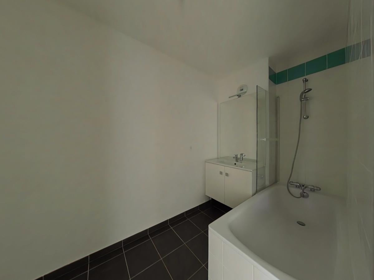 Flat Rue de Lyon in Lille