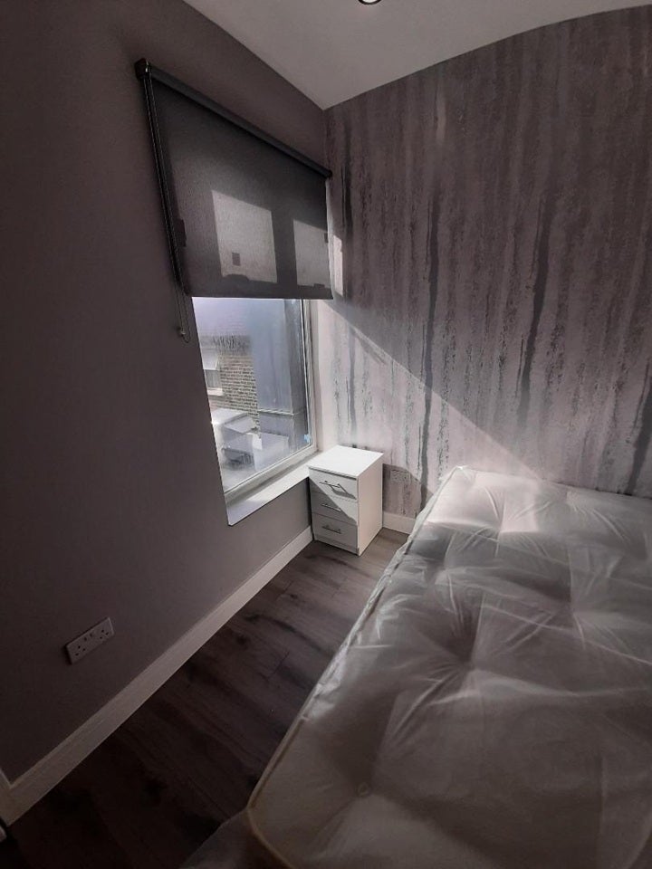 Room London Road in Greater London