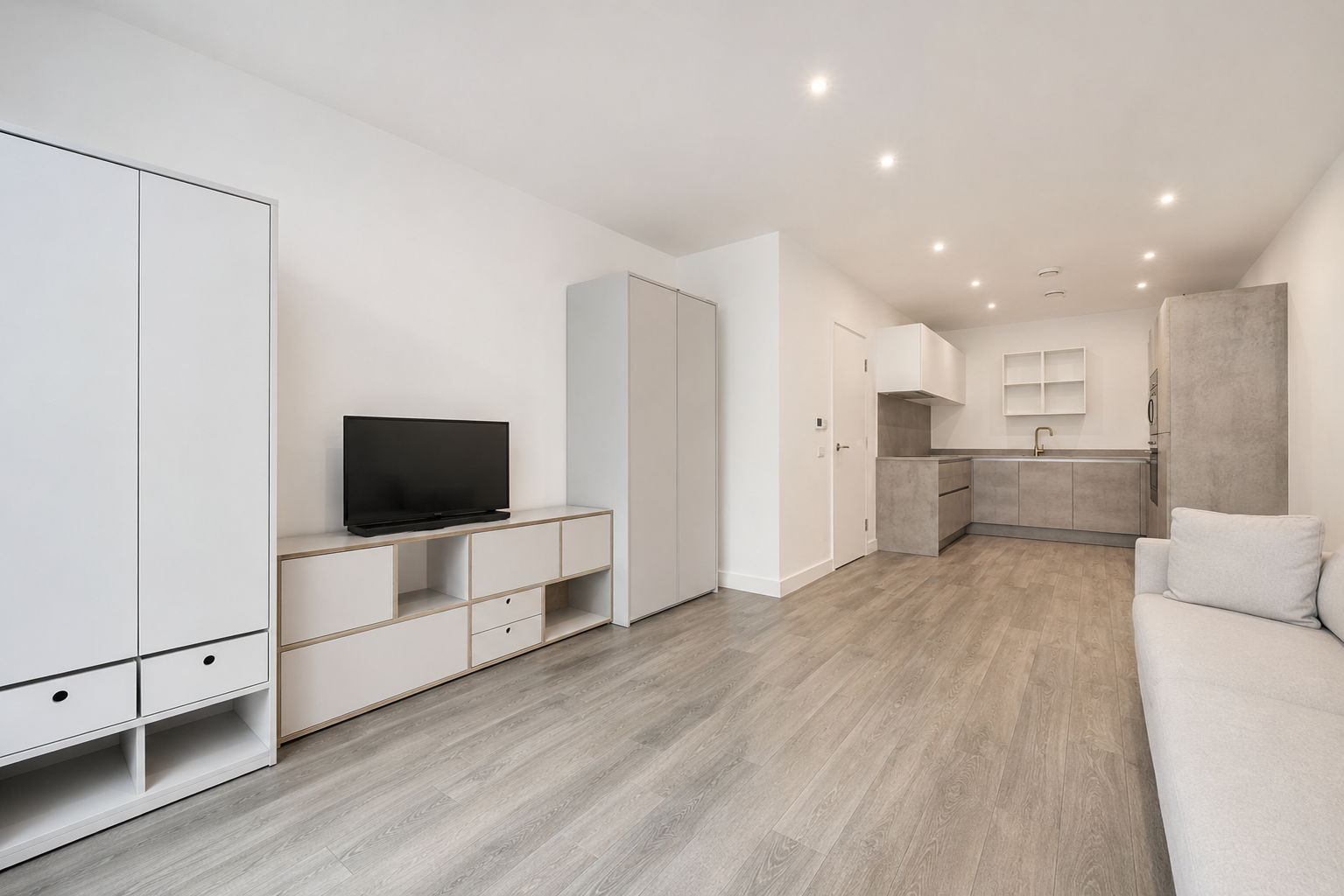 Flat Corbet Gardens in Greater London