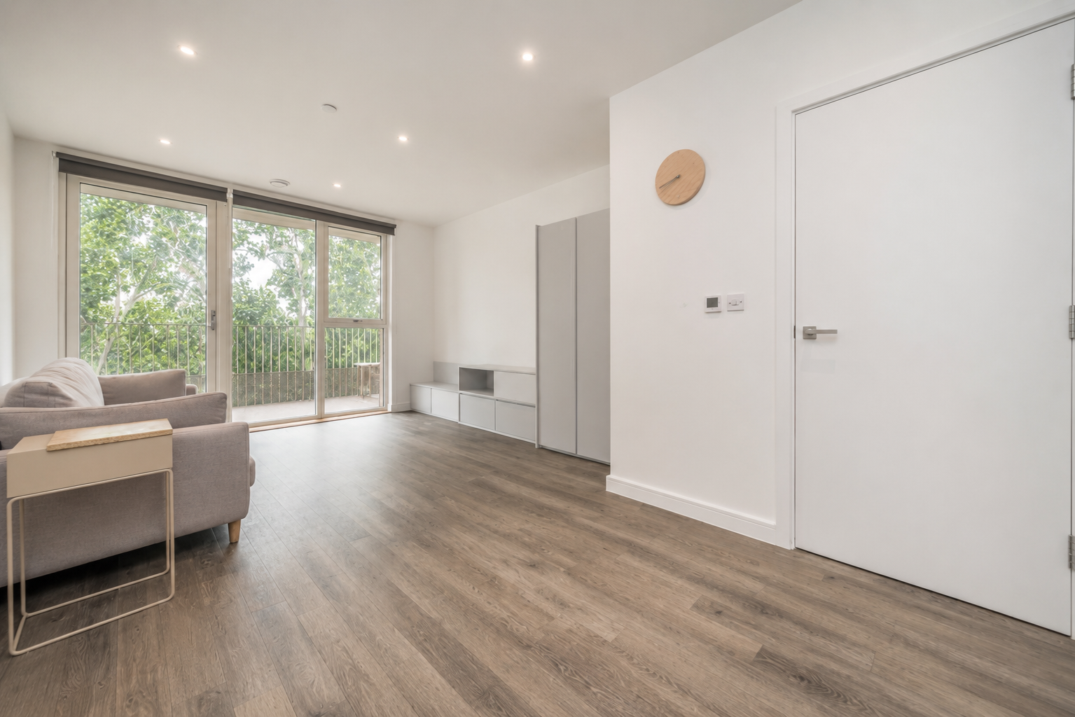 Flat Corbet Gardens in Greater London