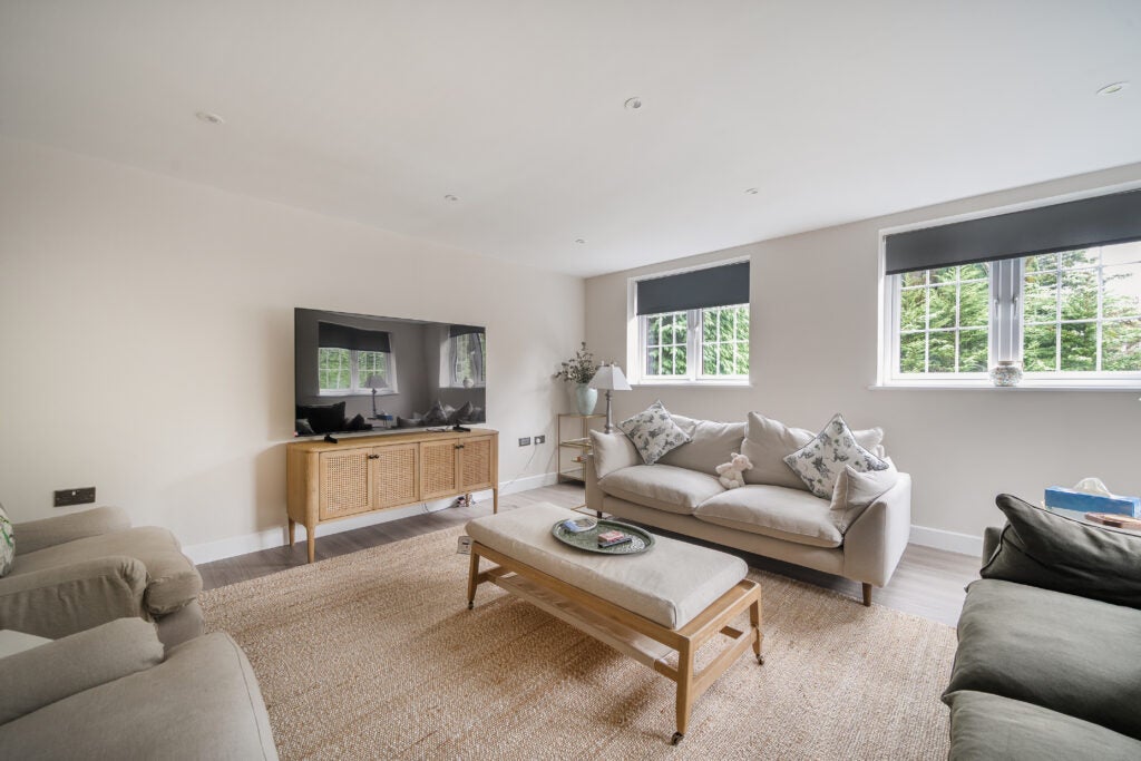Flat Hillgarth in Waverley