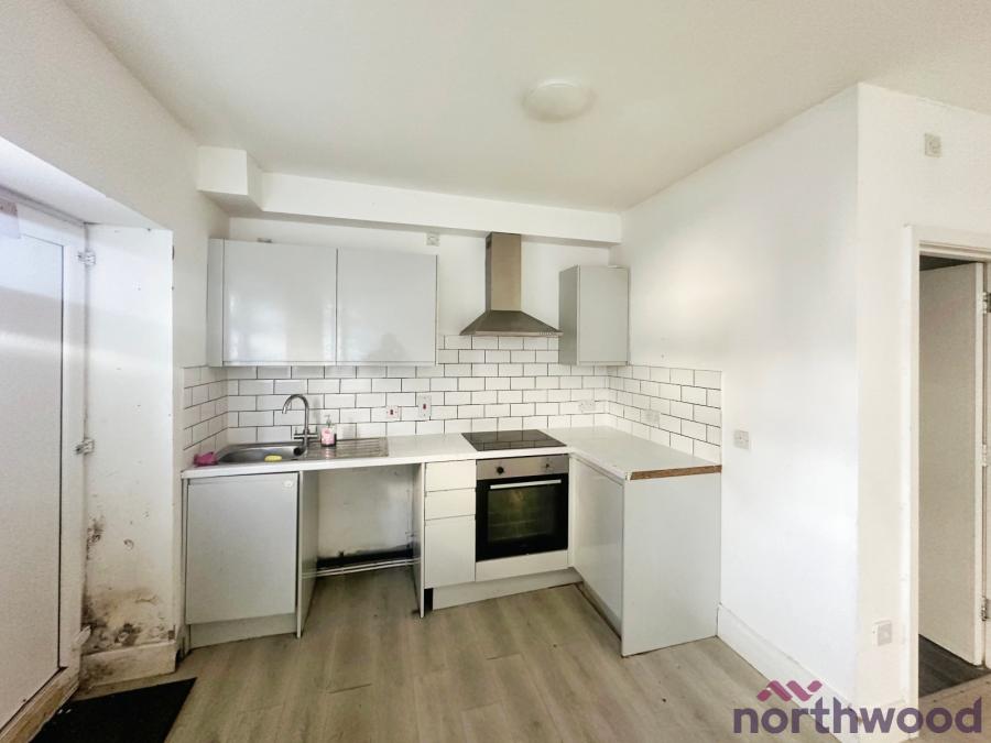 Flat Carnarvon Road in Clacton-on-Sea