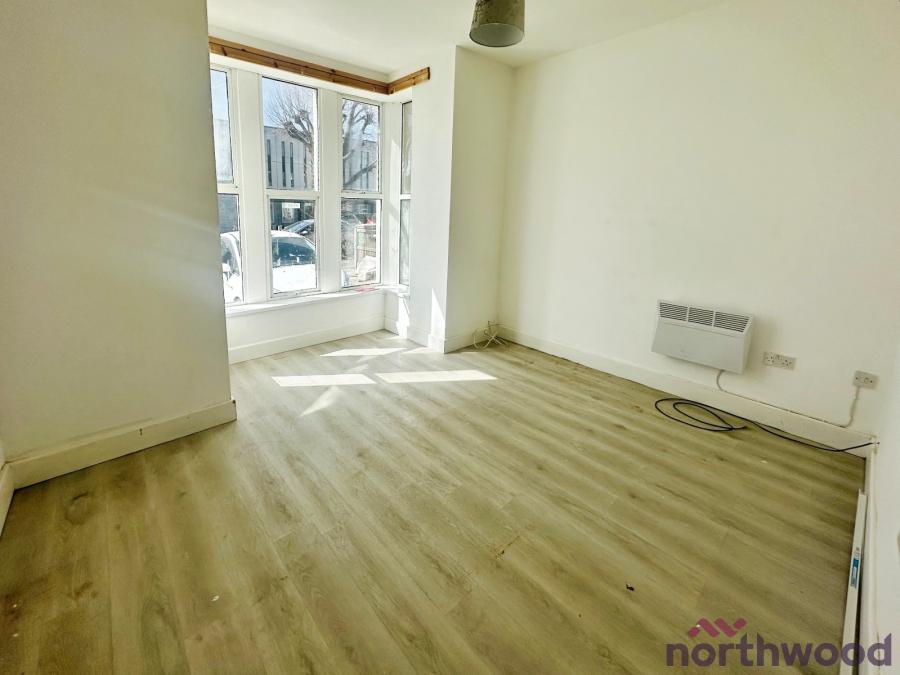 Flat Carnarvon Road in Clacton-on-Sea