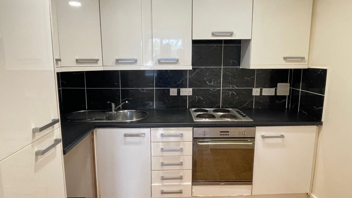 Flat Somerford Place in Willenhall
