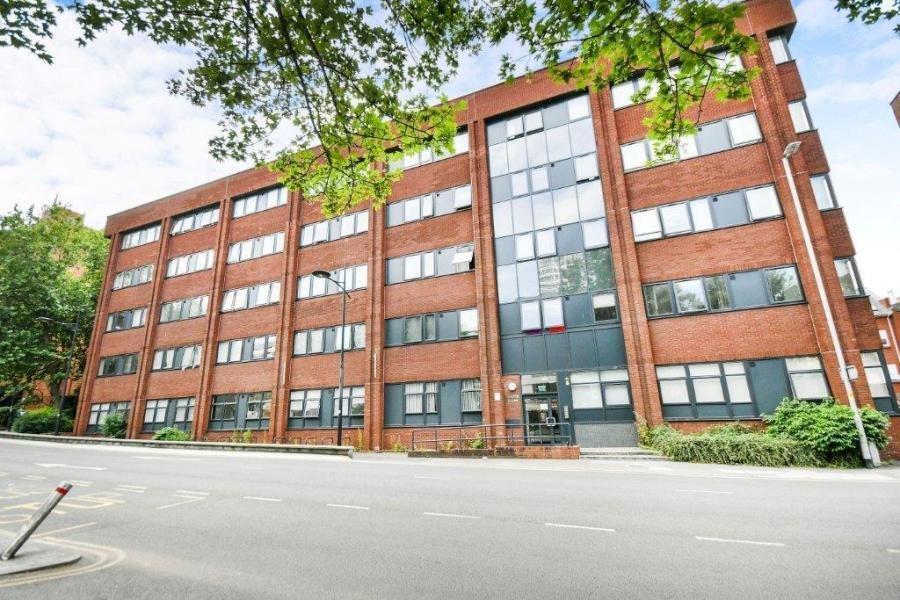 Flat Farnsby Street in Swindon