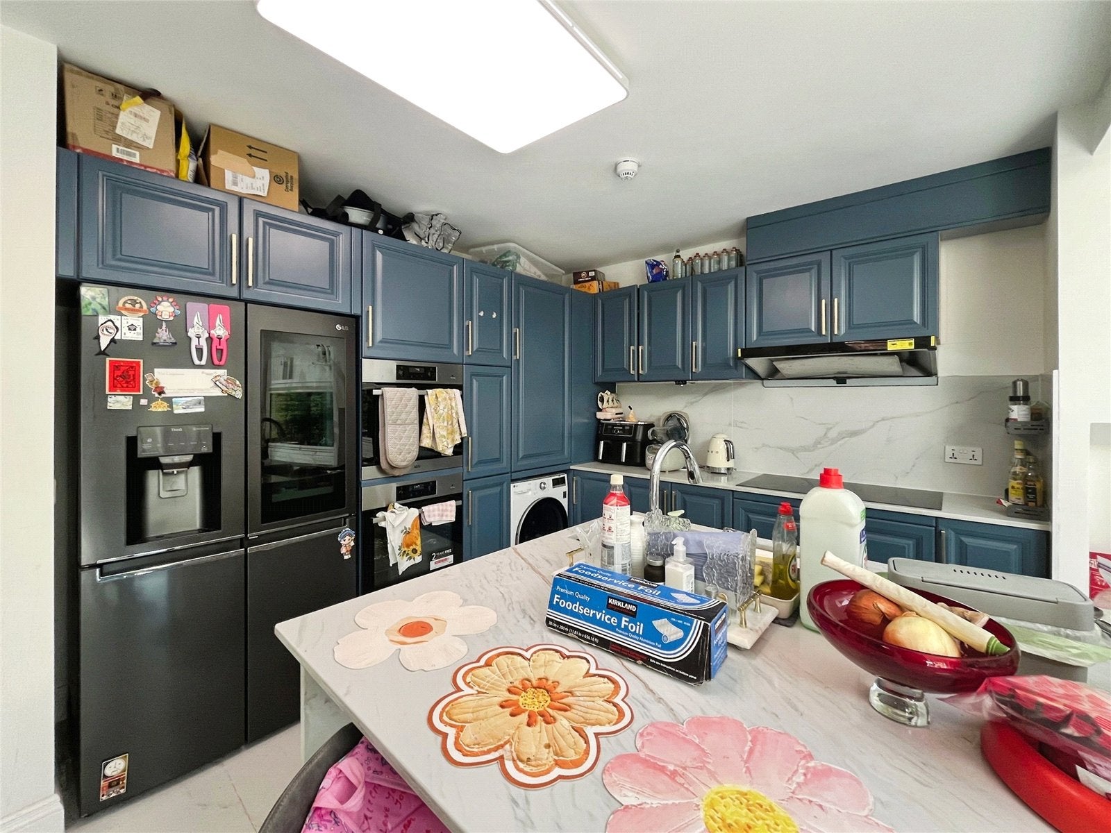 Room Lynwood Avenue in Borough of Runnymede