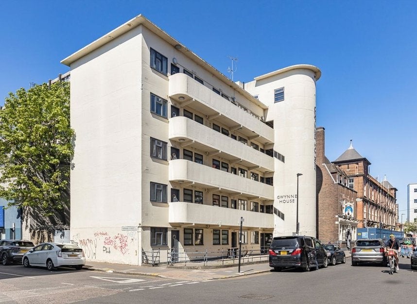 Flat Whitechapel Road in Greater London